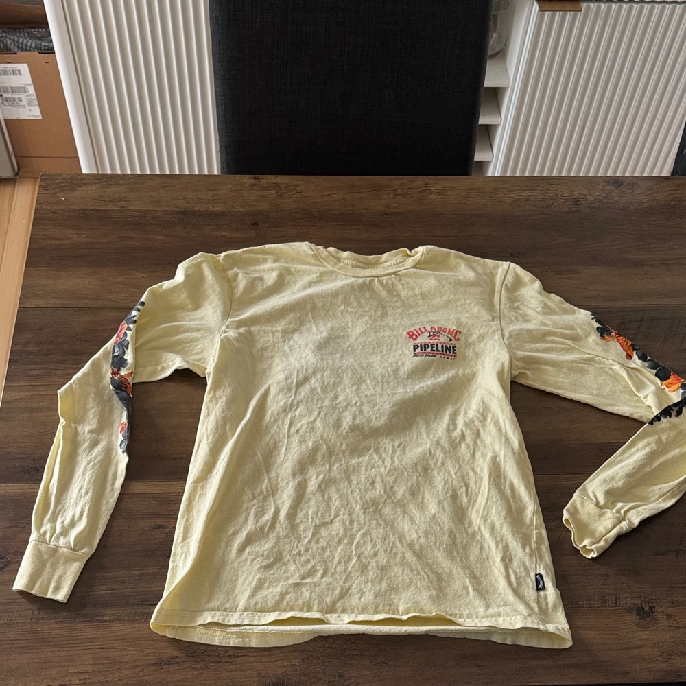 Billabong Pipeline North Shore Hawaii Light Yellow Surfing Long Sleeve Shirt Y2K